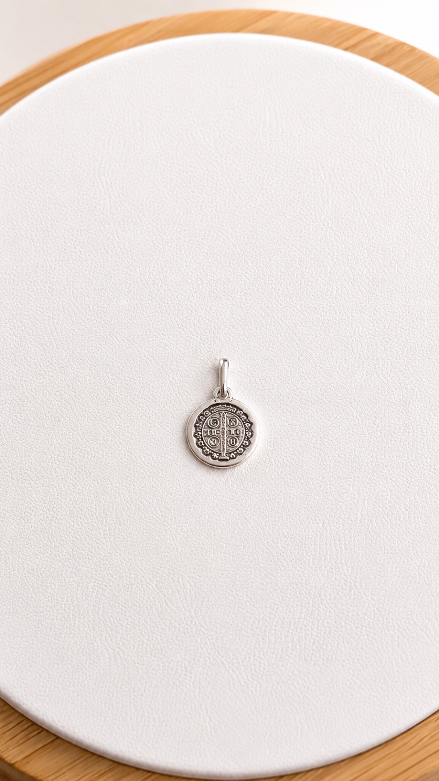 Pingente São Bento Mini Prata 925